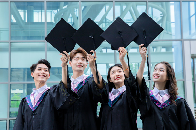 2025年昆明理工大学津桥学院(KUST-JQ College)录取预测：基于2022-2024年各省分数线趋势分析