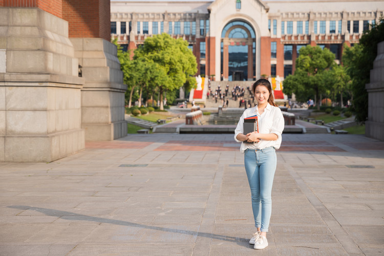 2025报考指南：安徽建筑大学(Anhui Jianzhu University)近三年各省录取分数线深度解析