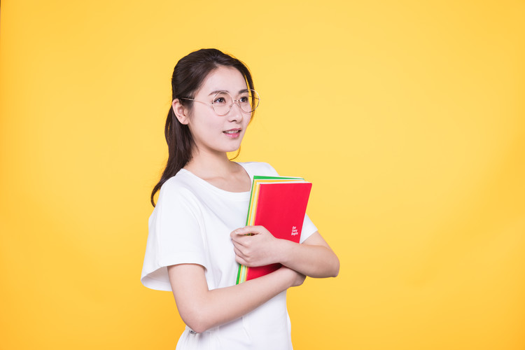 2025云南民族大学(YNNU)录取预测：基于近三年各省分数线的报考指南