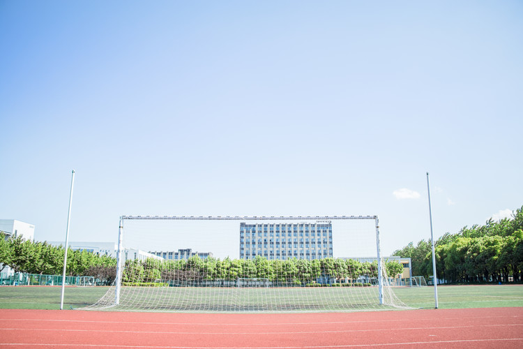 西安建筑科技大学华清学院(XAUAT Huaqing College)近三年招生数据全景：2022-2024录取趋势与2025报考指南